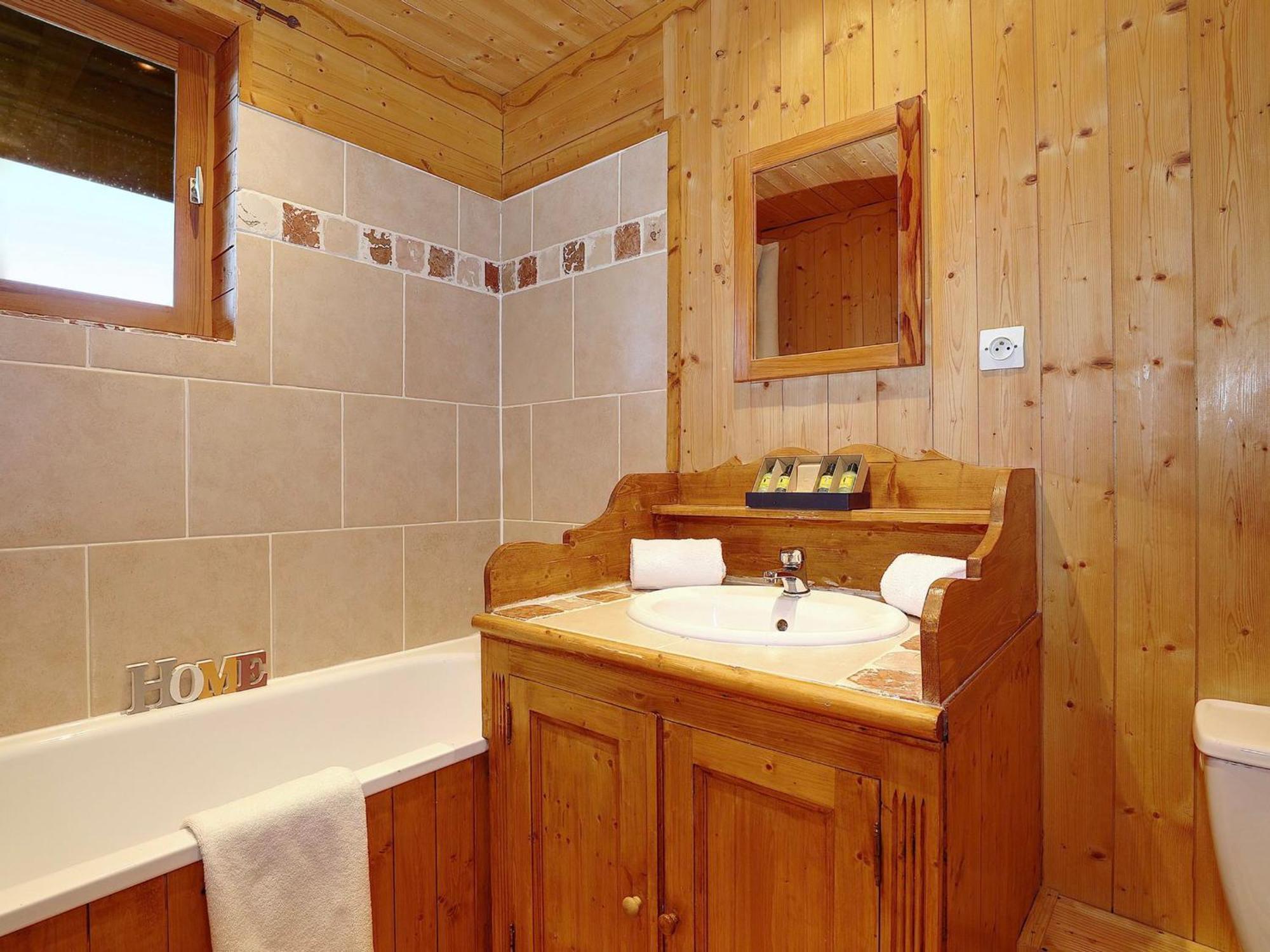 De Luxe 8 Avec Sauna Et Parking A La Tania - Fr-1-575-232 Courchevel